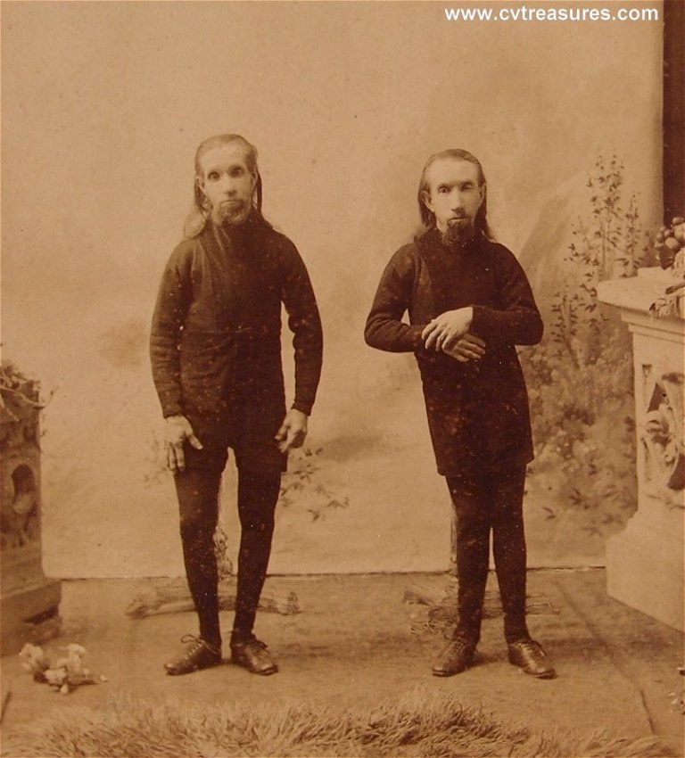 BARNUM & BAILEY CIRCUS SIDESHOW Photo WILD MEN OF BORNEO